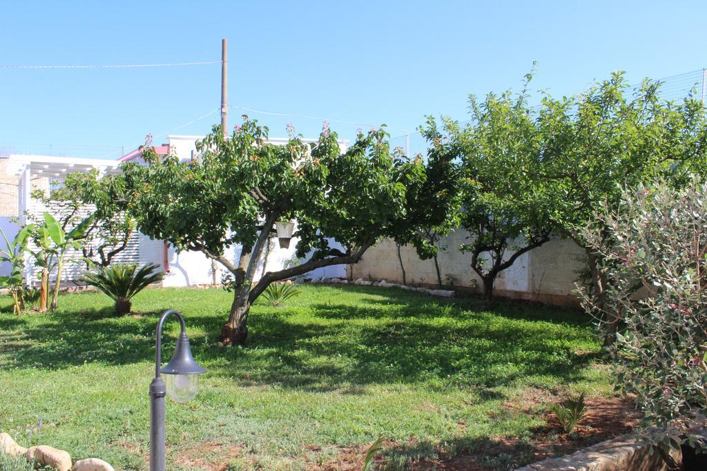 B&B L'Isola Che Non C'E Torre San Giovanni Ugento Luaran gambar