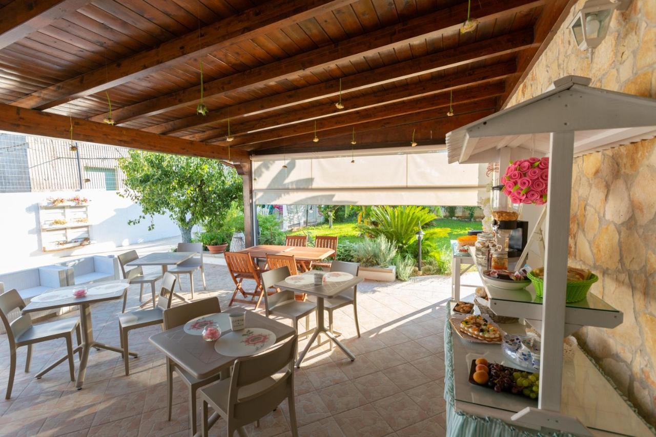B&B L'Isola Che Non C'E Torre San Giovanni Ugento Luaran gambar